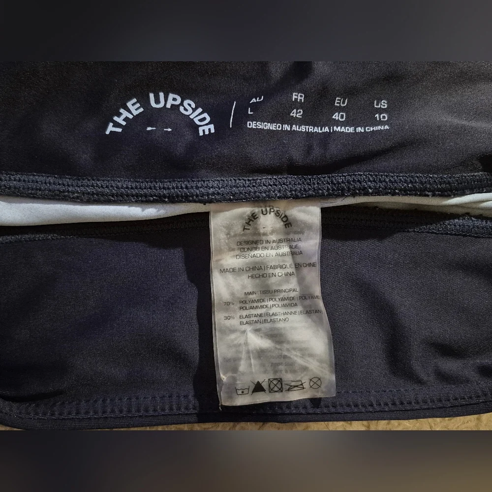 The Upside Seawater Dip-Dyed Leggings Midi 10 EUC - Picture 13 of 16